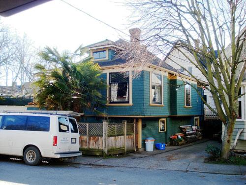 911 Collinson Street; City of Victoria, 2007