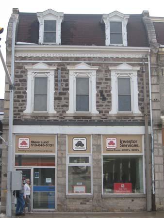 West façade of 198 St. Andrew Street West, 2007; Lindsay Benjamin, 2007.
