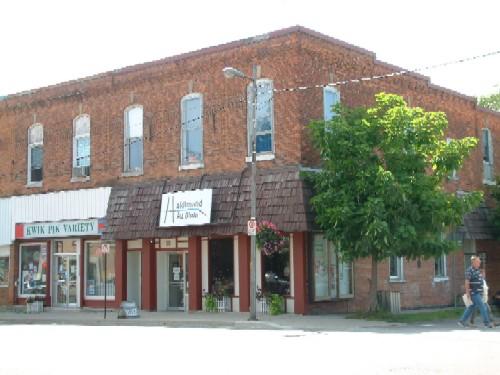 Front of the Gibson-Bunn Building; n/a