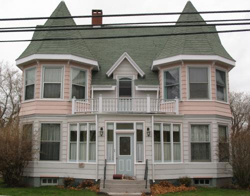 Showing east elevation; City of Summerside, Fred Horne, 2007