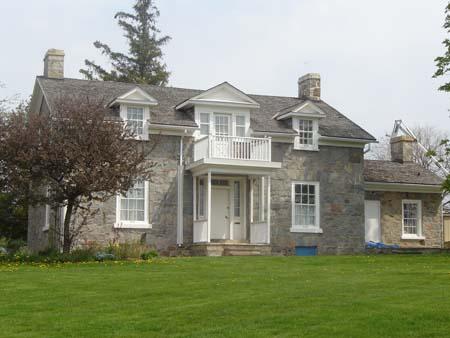 Featured is the symmetrical façade and kitchen wing.; Kayla Jonas, 2007.