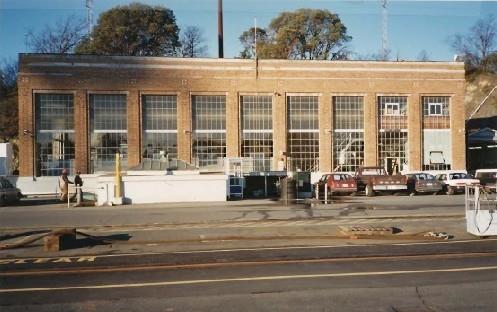 General view of the Pump House, showing its large vertical steel-framed windows divided into small panes, 1991.; Department of Public Works / Ministère des Travaux publics, 1991.