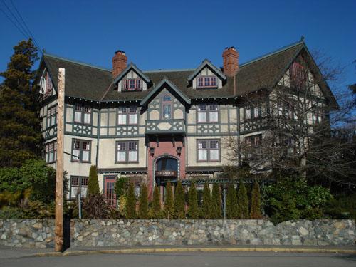 Exterior view of Abigail's Hotel; City of Victoria, 2007