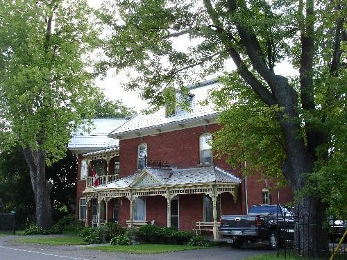 alternate view of Lindsay House; RHI 2006