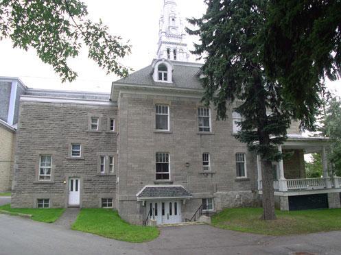 Presbytère de Sainte-Thérèse-de-Blainville; Ministère de la Culture, des Communications et de la Condition féminine, Jean-François Rodrigue, 2004