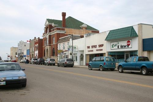 Contextual view, from the northeast, of The Style Shop, Carberry, 2008; Historic Resources Branch, Manitoba Culture, Heritage and Tourism, 2008