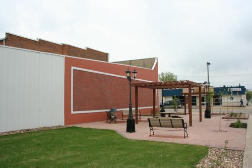 View, from the northeast, of the 125th Commemorative Park (Former Rex Cafe Site), Carberry, 2008.; Historic Resources Branch, Manitoba Culture, Heritage, Tourism and Sport, 2008