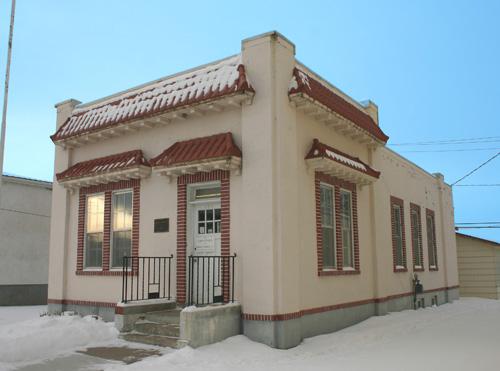 Primary elevations, from the northeast, of the Manitoba Telephone System Building, Carberry, 2008; Historic Resources Branch, Manitoba Culture, Heritage, Tourism and Sport, 2008