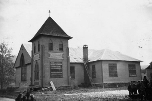 General view of St. Andrew's Presbyterian Church, ca. 1948; Allen, P.E. / Library and Archives Canada | Bibliothèque et Archives Canada / PA-022464
