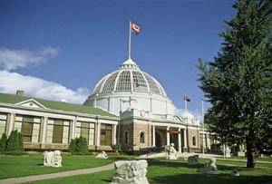 General view of the Horticulture Building, 1996.; Agence Parks Canada/ Parks Canada Agency, B. Morin, 1996.