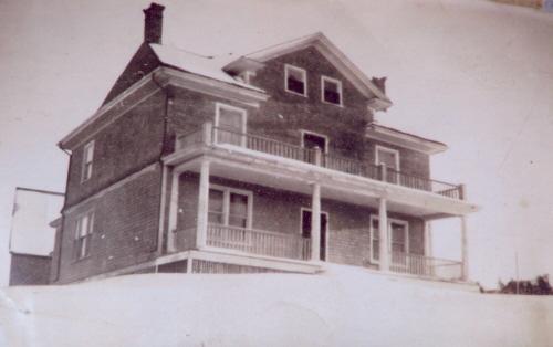 Showing original balcony verandah, c. 1950; Private Collection