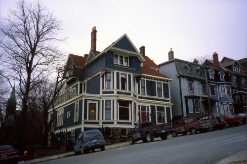 View of Howard House showing side and front facades. Photo taken after restoration.; HFNL 2007