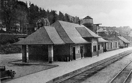 North (front) elevation of the Huntsville CNR Station; Muskoka Heritage Place Collection, Huntsville, Ontario; #1970.4139.33
