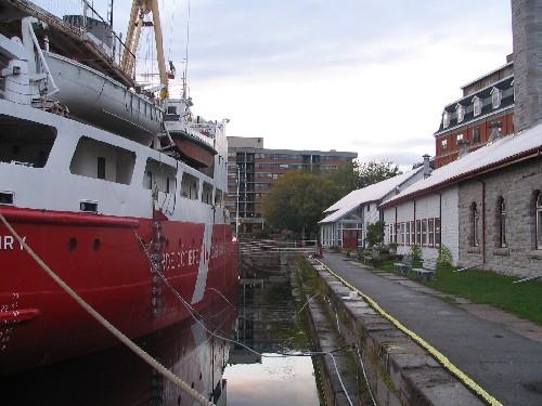 General view of the Kingston Dry Dock, showing the long, rectangular dock with 9.1 metres high stepped sides, 2008.; Agence Parcs Canada / Parks Canada Agency, David Henderson, 2008.