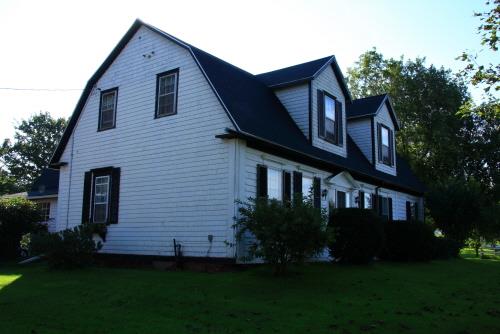 Showing side elevation; Images East Photography, 2008