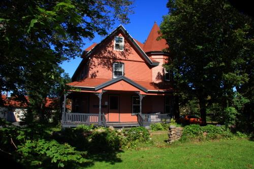 Showing front elevation; Images East Photography, 2008
