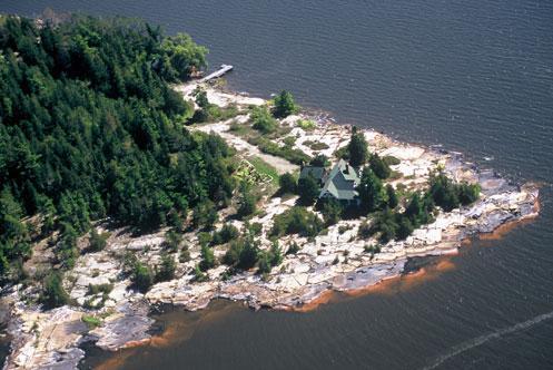 Domaine Moses-Brown; Ministère de la Culture, des Communications et de la Condition féminine, Pierre Lahoud, 2005