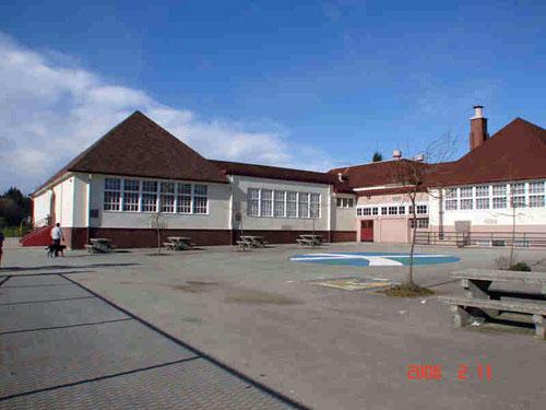 Exterior view of Queen Elizabeth Elementary School; City of Vancouver, 2008