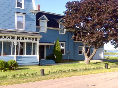 The south façade of the Soy-Irving House, 2011; Village of Rexton