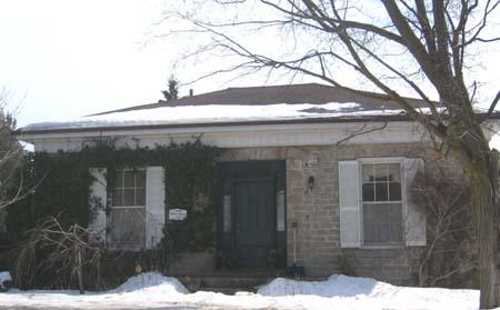 North façade of 396 St. Andrew Street East, 2007.; Lindsay Benjamin, 2007.