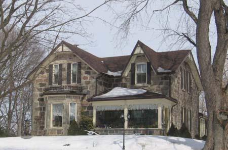 West façade of 7053 First Line depicting the squared fieldstone walls, 2007.; Lindsay Benjamin, 2007.