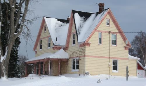 Showing side elevation; Province of PEI, Donna Collings, 2008