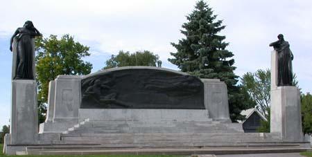Featured are the two large bronze-cast figures representing sending and receiving messages, 2004.; Department of Planning, City of Brantford, 2004.