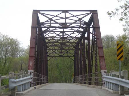 Of note is single lane entrance to the bridge from the south.; Kayla Jonas, 2007.