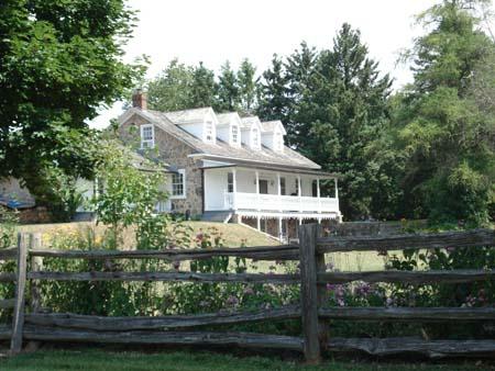 Featured is the façade, which faces south onto the back of the property.; Kendra Green, 2007.