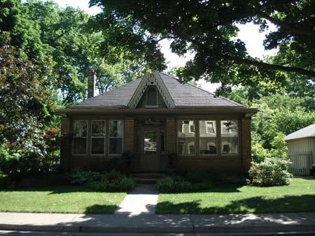 Featured is a Gothic Revival Ontario Cottage located within the East Woodfield District.; Martina Braunstein, 2007.