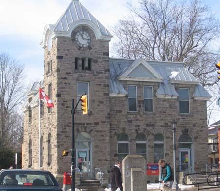 The photo features the building's rusticated sandstone construction, 2007.; Kayla Jonas, 2007.