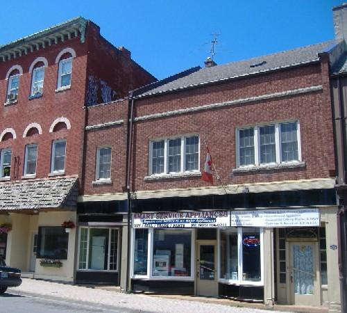 Car-Millar-McMillan Block at 31-33-35 Front Street South; Callie Hemsworth, 2008