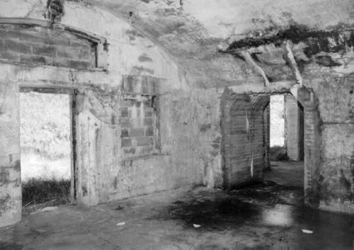 Interior of the Casemates, showing the concrete construction and vaulted interior, 1996.; Parks Canada Agency / Agence Parcs Canada, 1996.