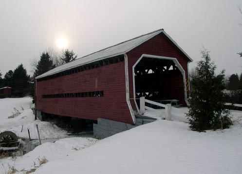 Pont Napoléon-Grondin; Ministère de la Culture, des Communications et de la Condition féminine, Jean-François Rodrigue, 2004
