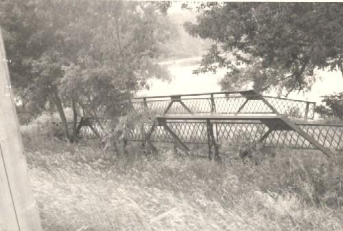 Side view of the Seneca Bridge; Haldimand County 2007