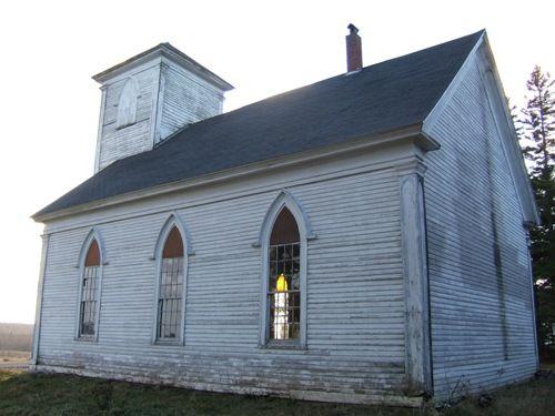 Rear and side elevations, King Seaman Church, Minudie, NS, 2009.; Heritage Division, NS Dept of Tourism, Culture and Heritage, 2009