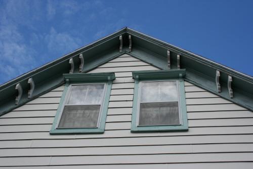Detail of paired brackets in gable; Donna Collings, 2007
