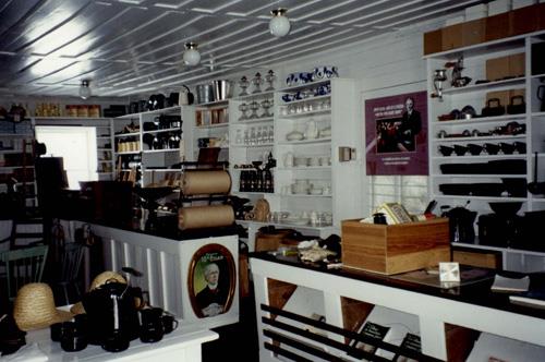 View of the interior of the St. Laurent Store and Warehouse, showing the built-in furnishings and all the other elements that evoke the former commercial use of the building, 1993.; Parks Canada Agency / Agence Parcs Canada, 1993.