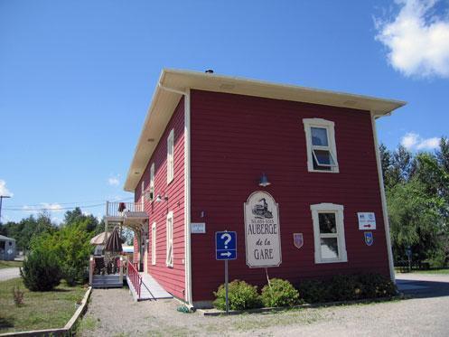 Gare de Cabano; Ministère de la Culture, des Communications et de la Condition féminine, Jean-François Rodrigue, 2005