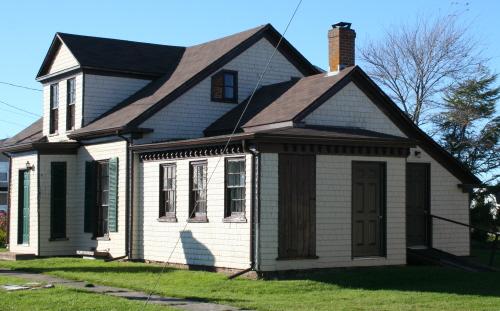 Showing east elevation; Donna Collings, 2007