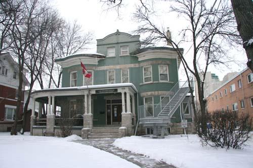 Contextual view, from the southeast, of the John Duncan McArthur House, Winnipeg, 2009; Historic Resources Branch, Manitoba Culture, Heritage and Tourism, 2009
