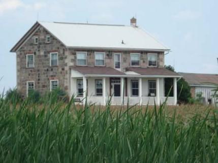 Of note is the coarse cut fieldstone wall construction.; Kendra Green, 2007.