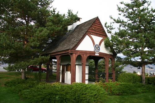 Exterior view of the McIntosh Memorial, 2007; City of Kamloops, 2007