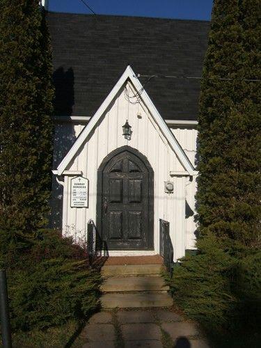 Main entry, St. Andrew's Anglican Church, Wallace, NS, 2009.; Heritage Division, NS Dept of Tourism, Culture and Heritage, 2009