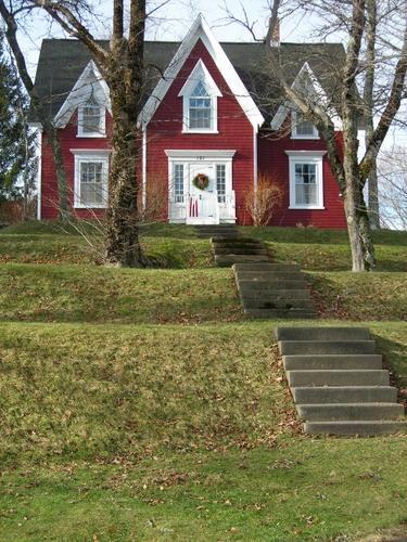 Front elevation including terraces and concrete steps, 121 Edgewater Street, Mahone Bay, NS, 2009.; Heritage Division, NS Dept. of Tourism, Culture and Heritage, 2009