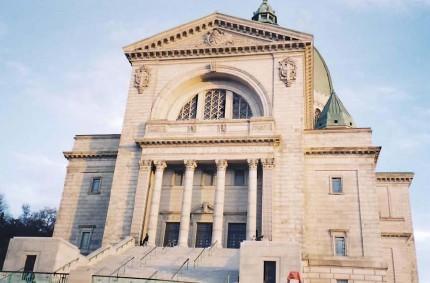View of the Basilica at Saint Joseph's Oratory of Mount Royal National Historic Site of Canada, showing its columned and pedimented façade, 2002.; Parks Canada Agency / Agence Parcs Canada, N. Clerk, 2002.