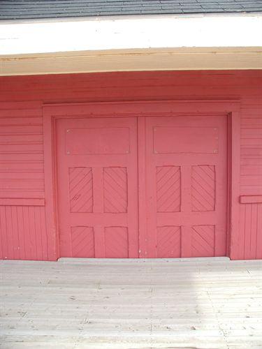 Double freight door of the Inverness Railway Station, Inverness, Nova Scotia, 2002.
; Inverness County Heritage Advisory Committe, 2002.