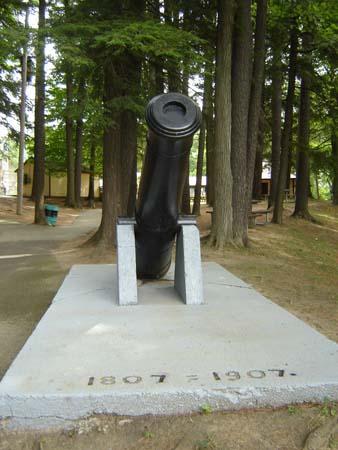 Featured is the cannon that commemorates the centennial of the area's settlement.; Kayla Jonas, 2007.
