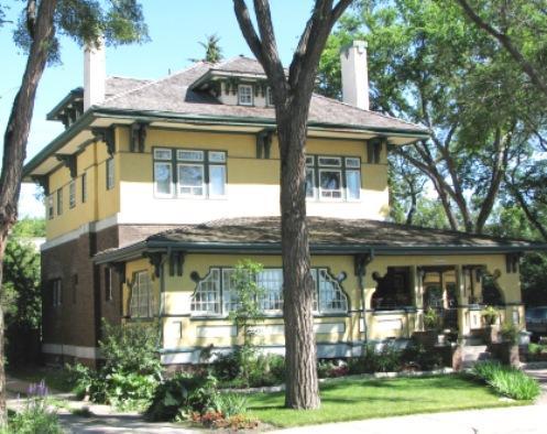 South side of 1400 College Avenue featuring the decorative window openings, 2008.; Herrington, 2008.