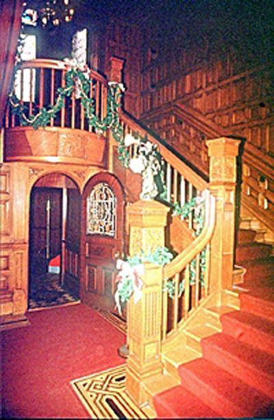 Interior view of Craigdarroch, showing the original materials and craftsmanship, 1994.; Parks Canada Agency / Agence Parcs Canada, J. Butterill, 1994.